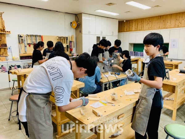 의령중 전교생에 ‘꿈을 키우는 진로 탐색 활동’ 기회 선사