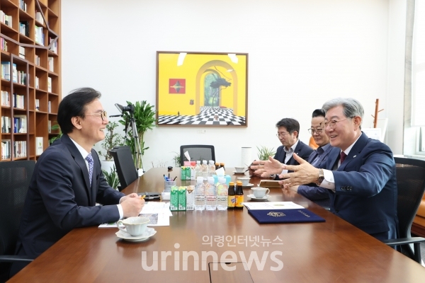 오태완 군수, 국립국어사전박물관 건립 위해 국회 방문